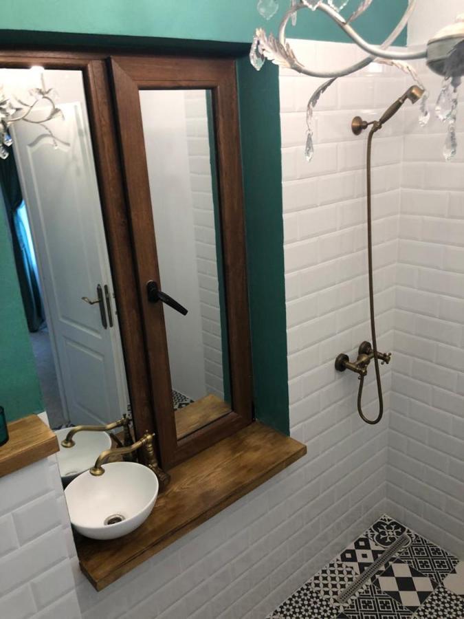 Texas House Guest House Novaci-Straini Luaran gambar