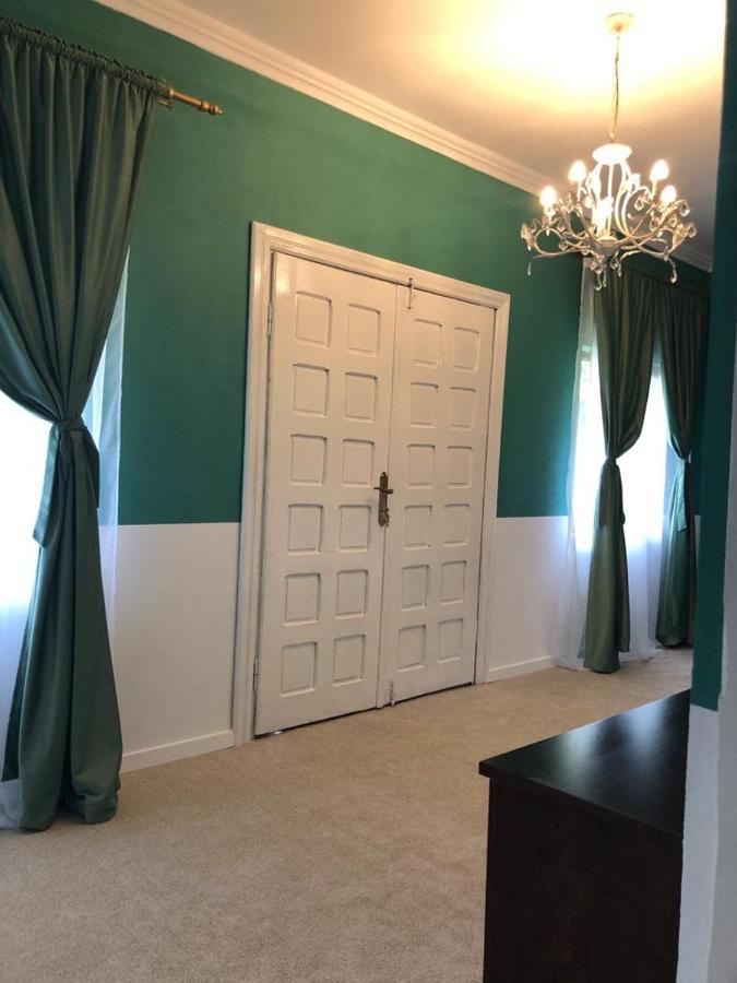 Texas House Guest House Novaci-Straini Luaran gambar