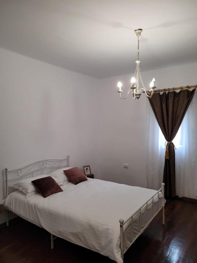 Texas House Guest House Novaci-Straini Luaran gambar